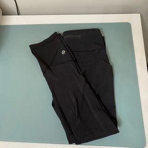 cropped lulu leggings